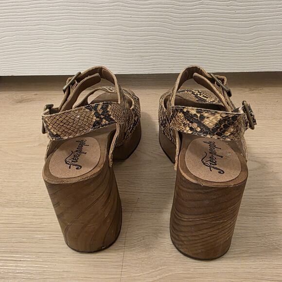 Free People Tan Snakeskin Leather Wooden Boho Avant Garde Belem Clogs Size 8.5 - Picture 7 of 12